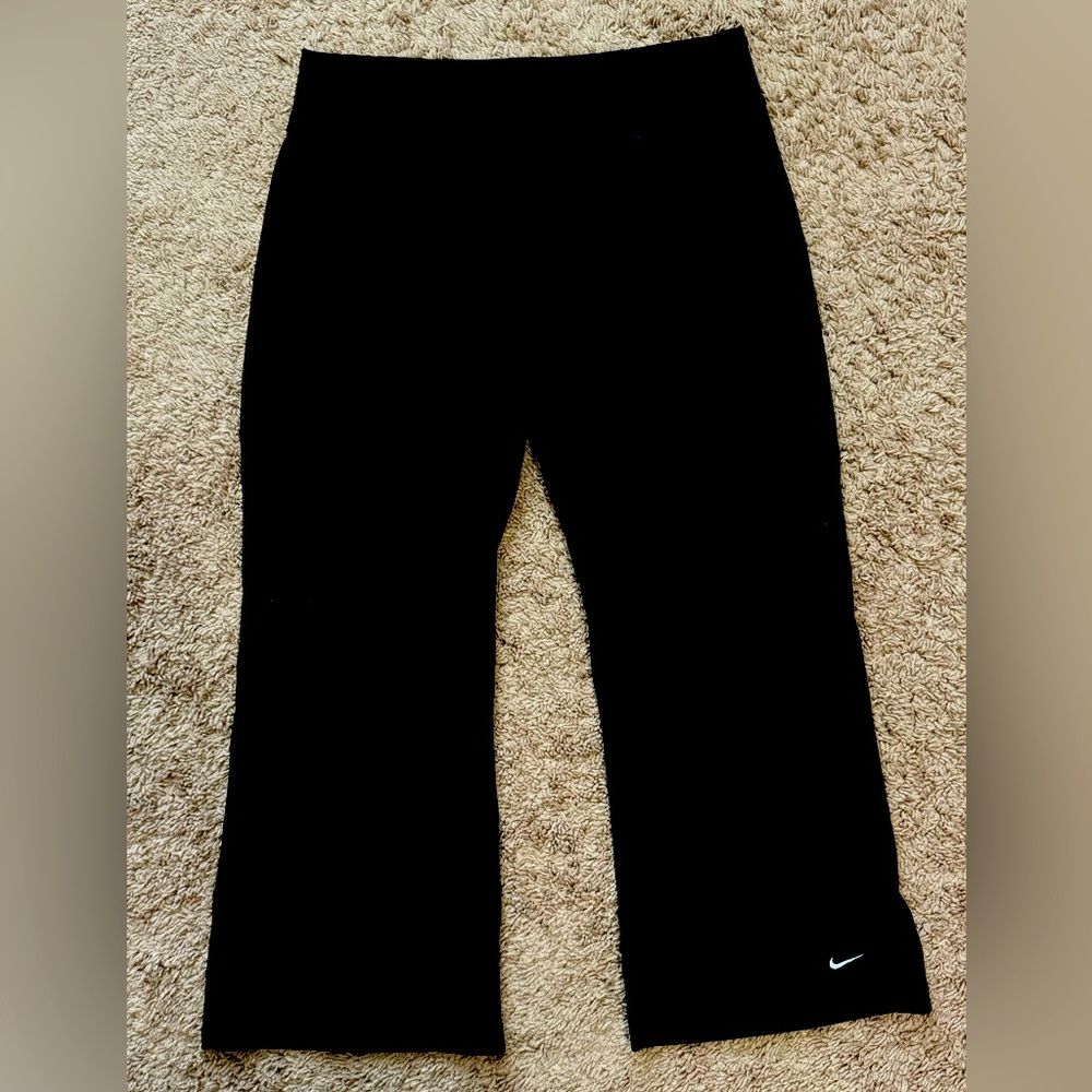 Nike Dri-Fit Capri Pants - Size S
